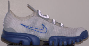 Nike Air Kukini running shoe (off-white/blue/reflective)